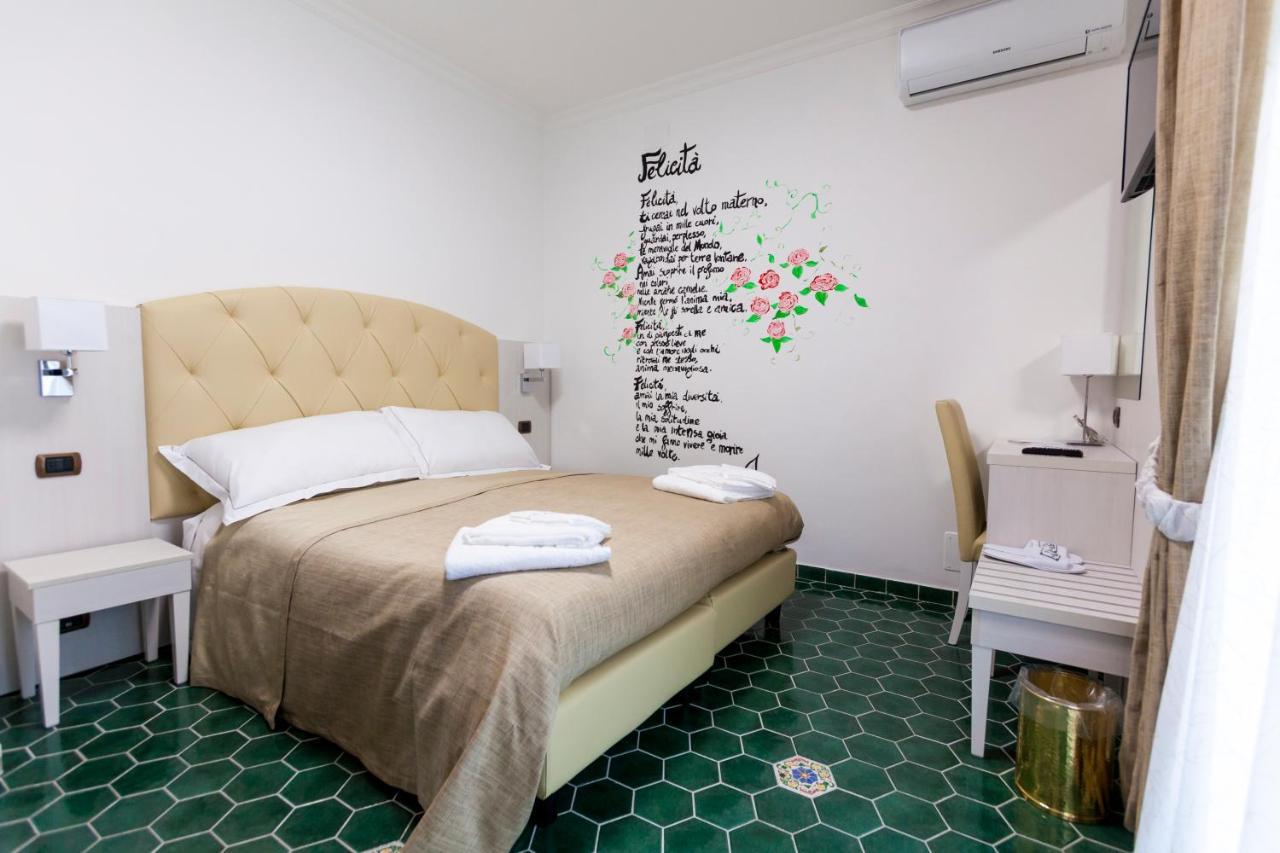 Na' Poesia B&B Di Charme SantʼAgata deʼ Goti Екстериор снимка
