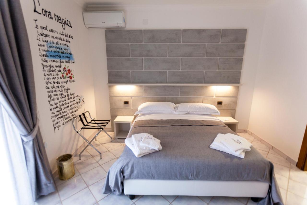 Na' Poesia B&B Di Charme SantʼAgata deʼ Goti Екстериор снимка